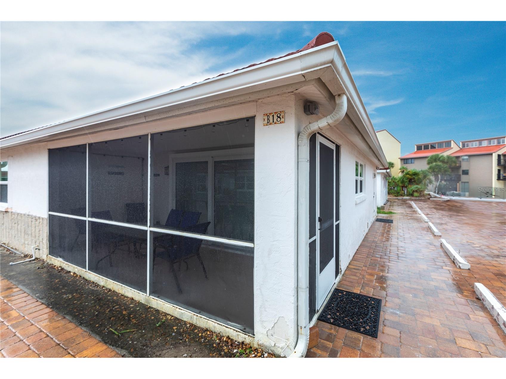 6154 Midnight Pass Road #B18 Sarasota FL 34242 TB8468391 image1