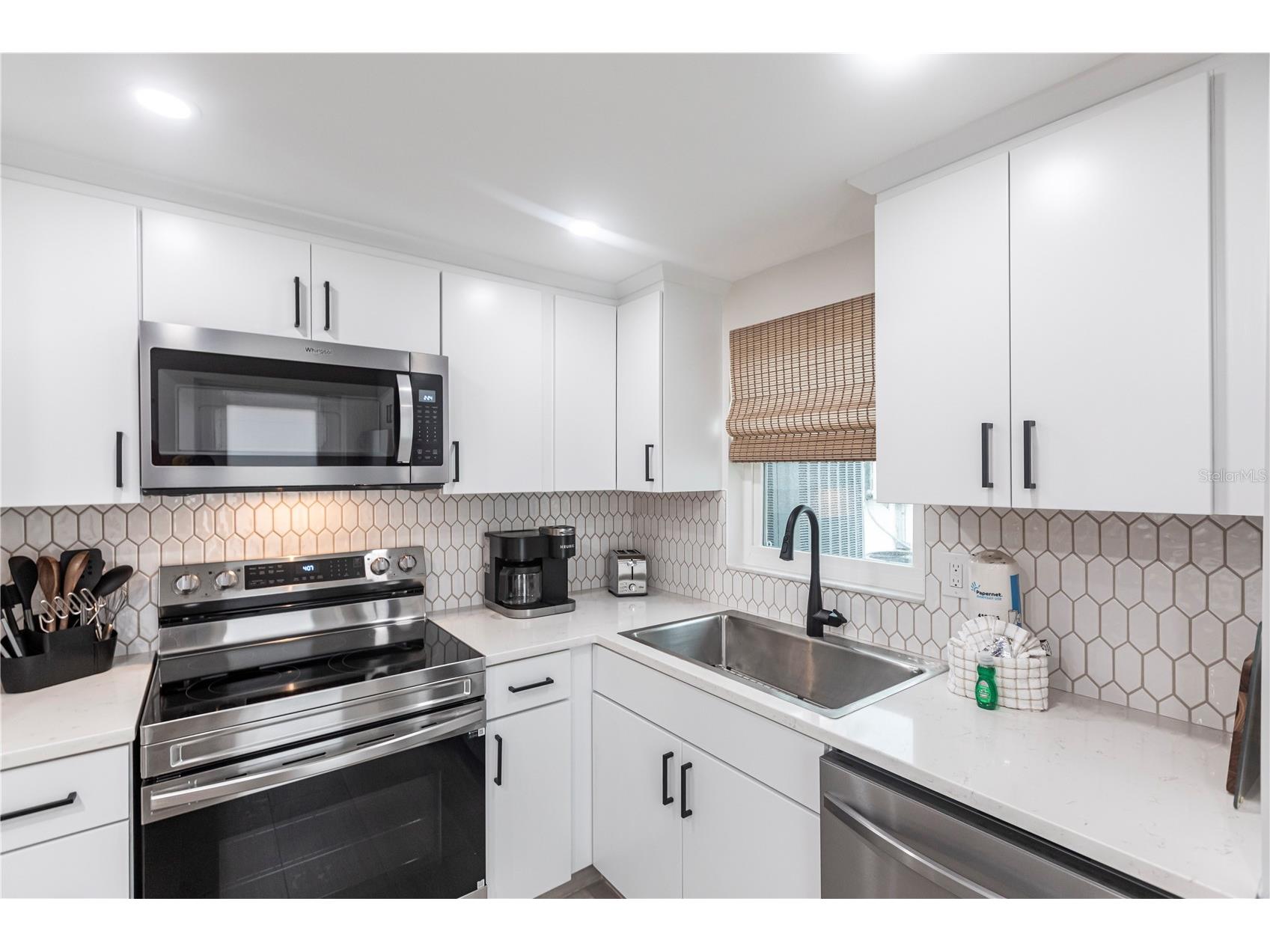 6154 Midnight Pass Road #B18 Sarasota FL 34242 TB8468391 image7