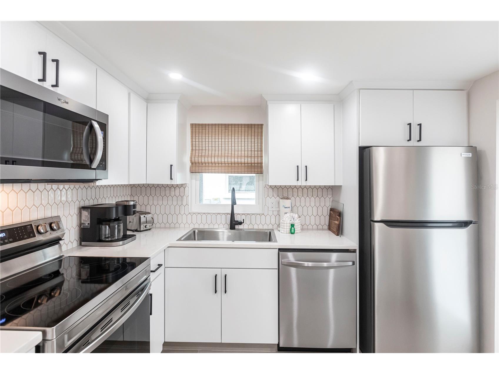 6154 Midnight Pass Road #B18 Sarasota FL 34242 TB8468391 image9