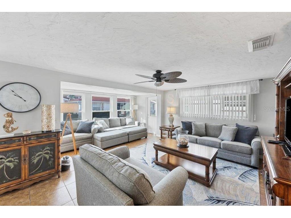 6154 Midnight Pass Road #C05 Sarasota FL 34242 TB8468645 image2