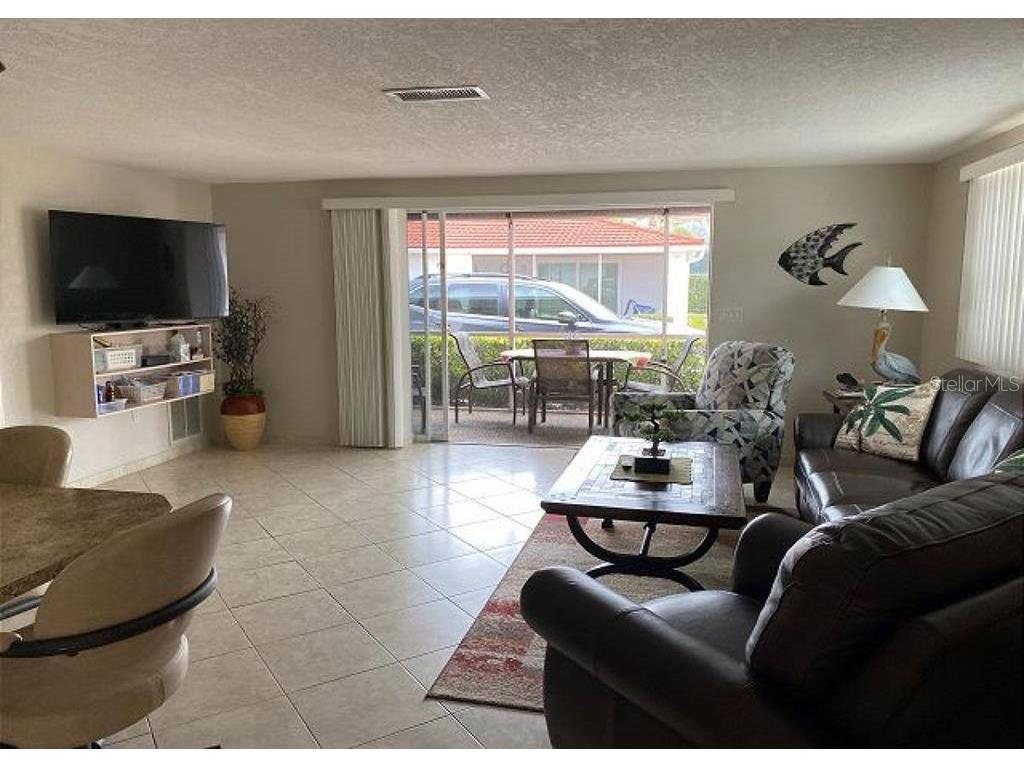 6154 Midnight Pass Road #C06 Sarasota FL 34242 TB8468489 image2