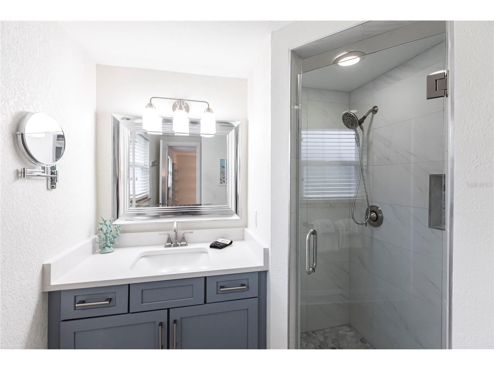 6154 Midnight Pass Road #D15 Sarasota FL 34242 TB8468512 image16