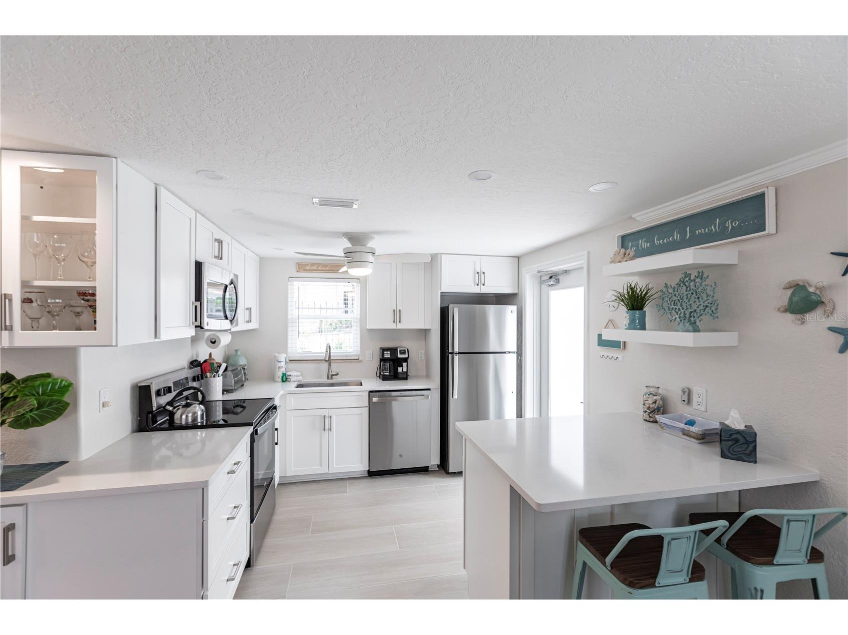 6154 Midnight Pass Road #D15 Sarasota FL 34242 TB8468512 image9