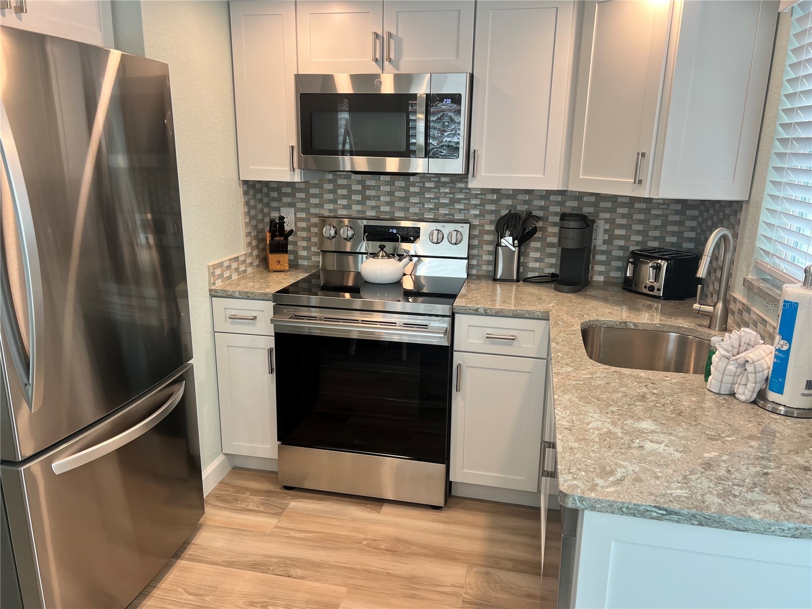 6154 Midnight Pass Road #D16 Sarasota FL 34242 TB8468516 image3