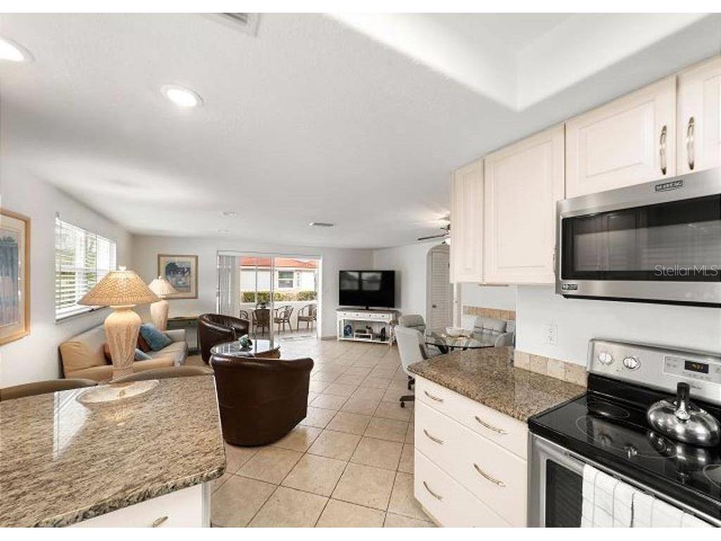 6154 Midnight Pass Road #D18 Sarasota FL 34242 TB8468513 image2