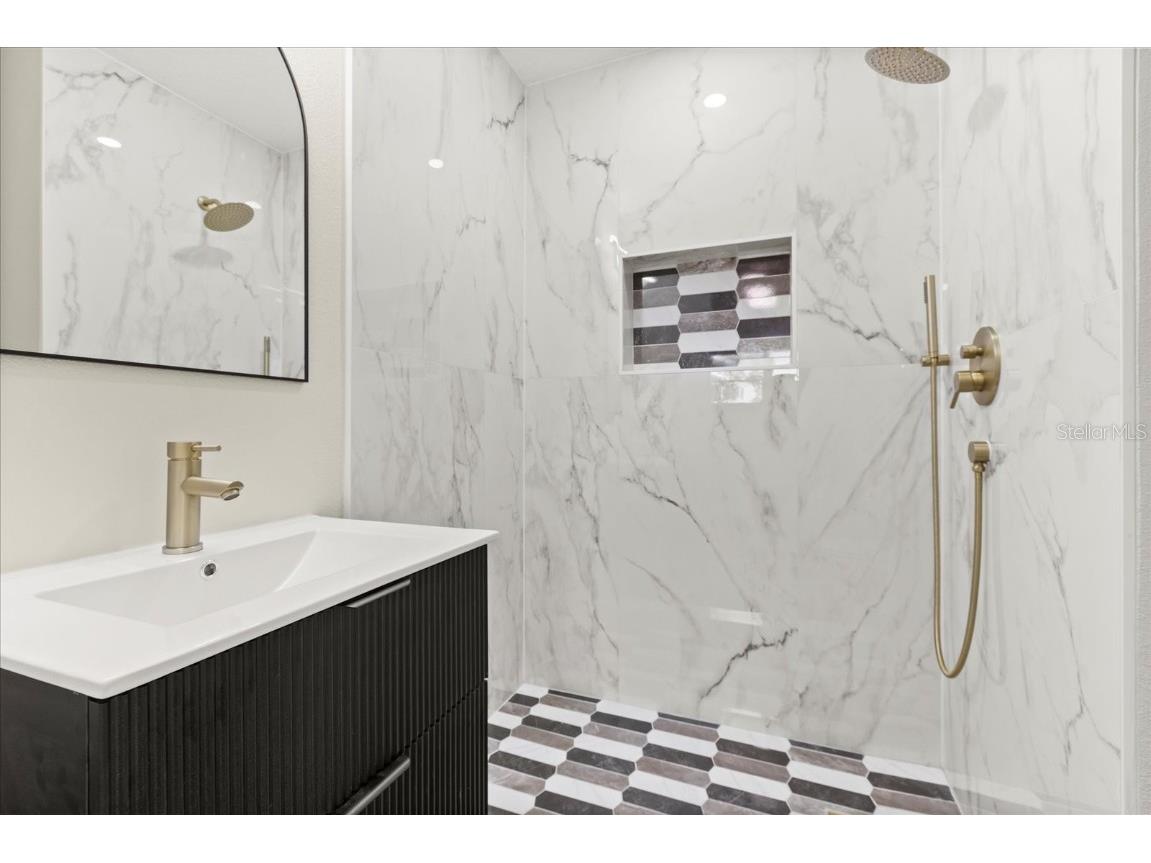 6157 Medford Drive Orlando FL 32808 O6345872 image14