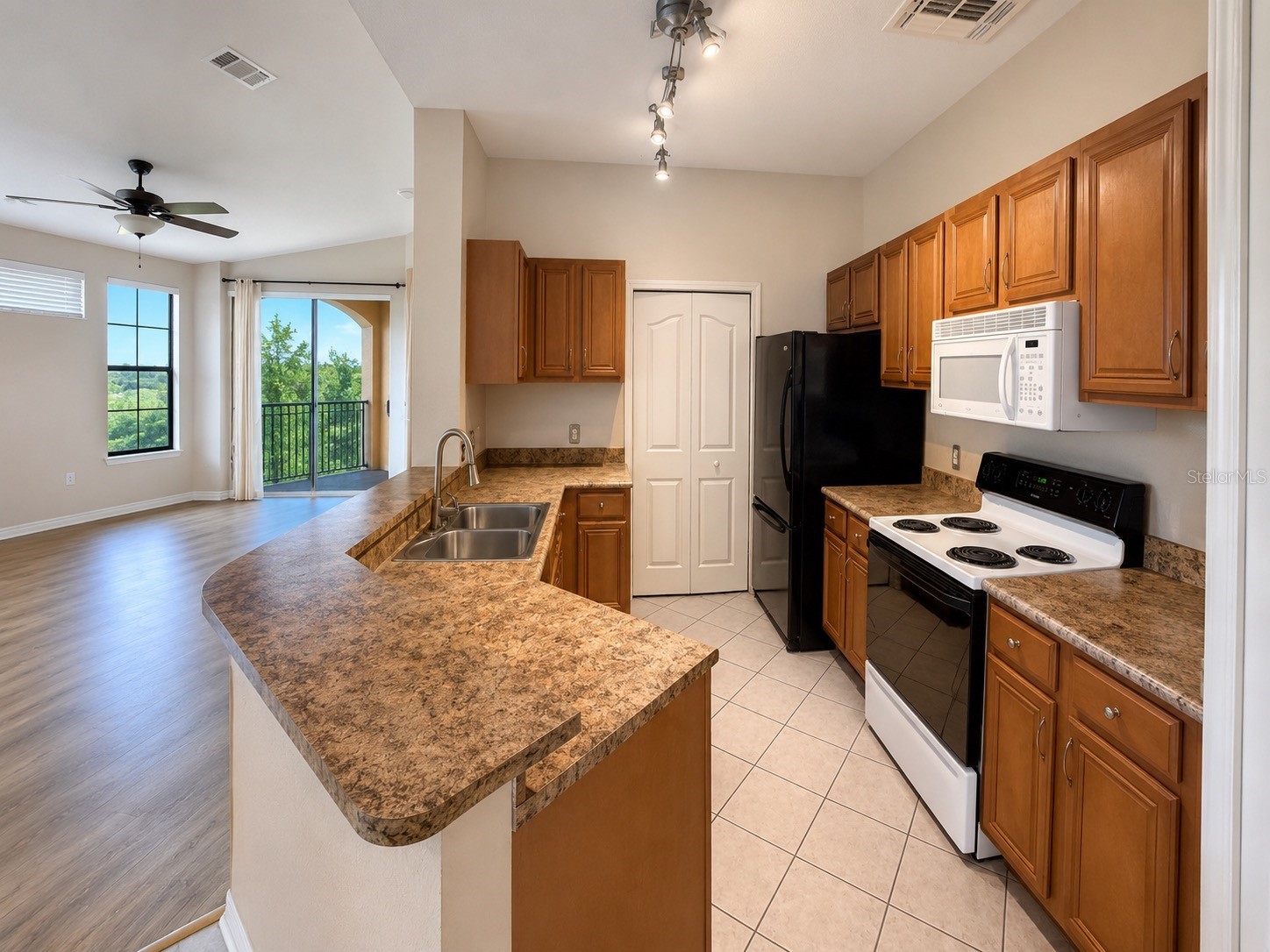 6157 Metrowest Boulevard #308 Orlando FL 32835 O6428046 image4