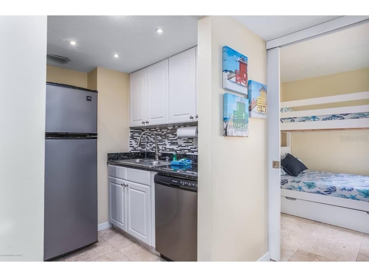 6157 Midnight Pass Road #A51 Sarasota FL 34242 TB8482718 image9