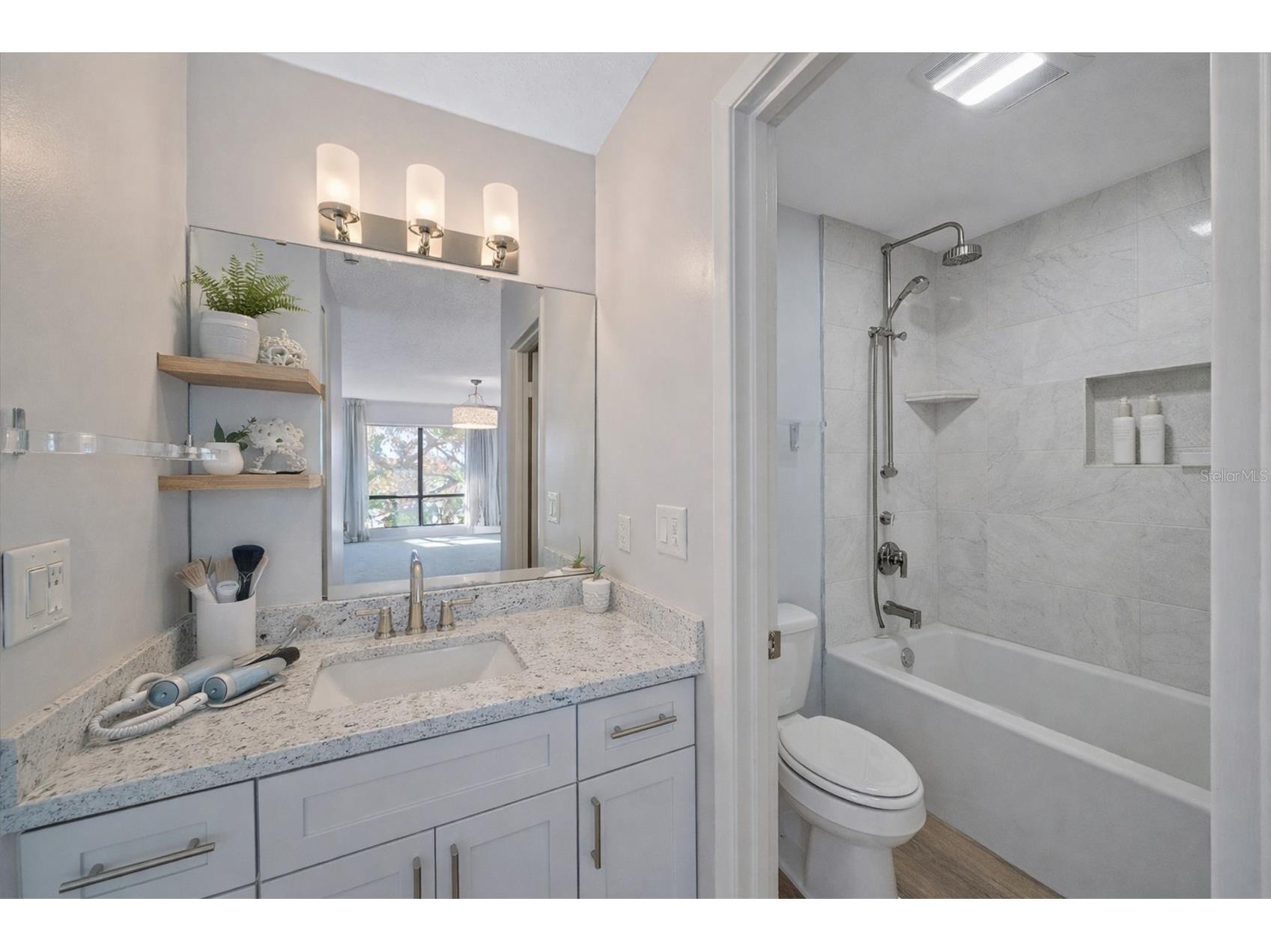 6157 Midnight Pass Road #B12 Sarasota FL 34242 - SARASOTA BAY INTRACOASTAL A4678073 image12