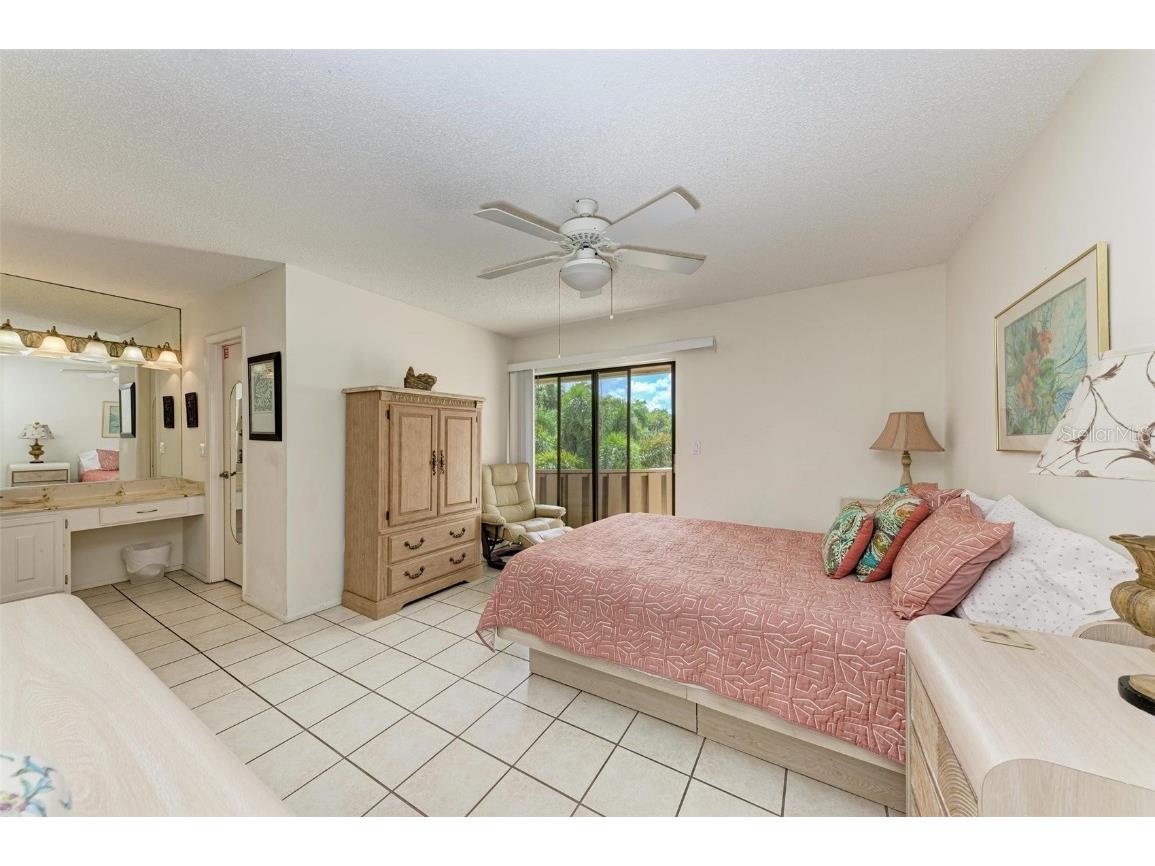 6157 Midnight Pass Road #C12 Sarasota FL 34242 A4618161 image14