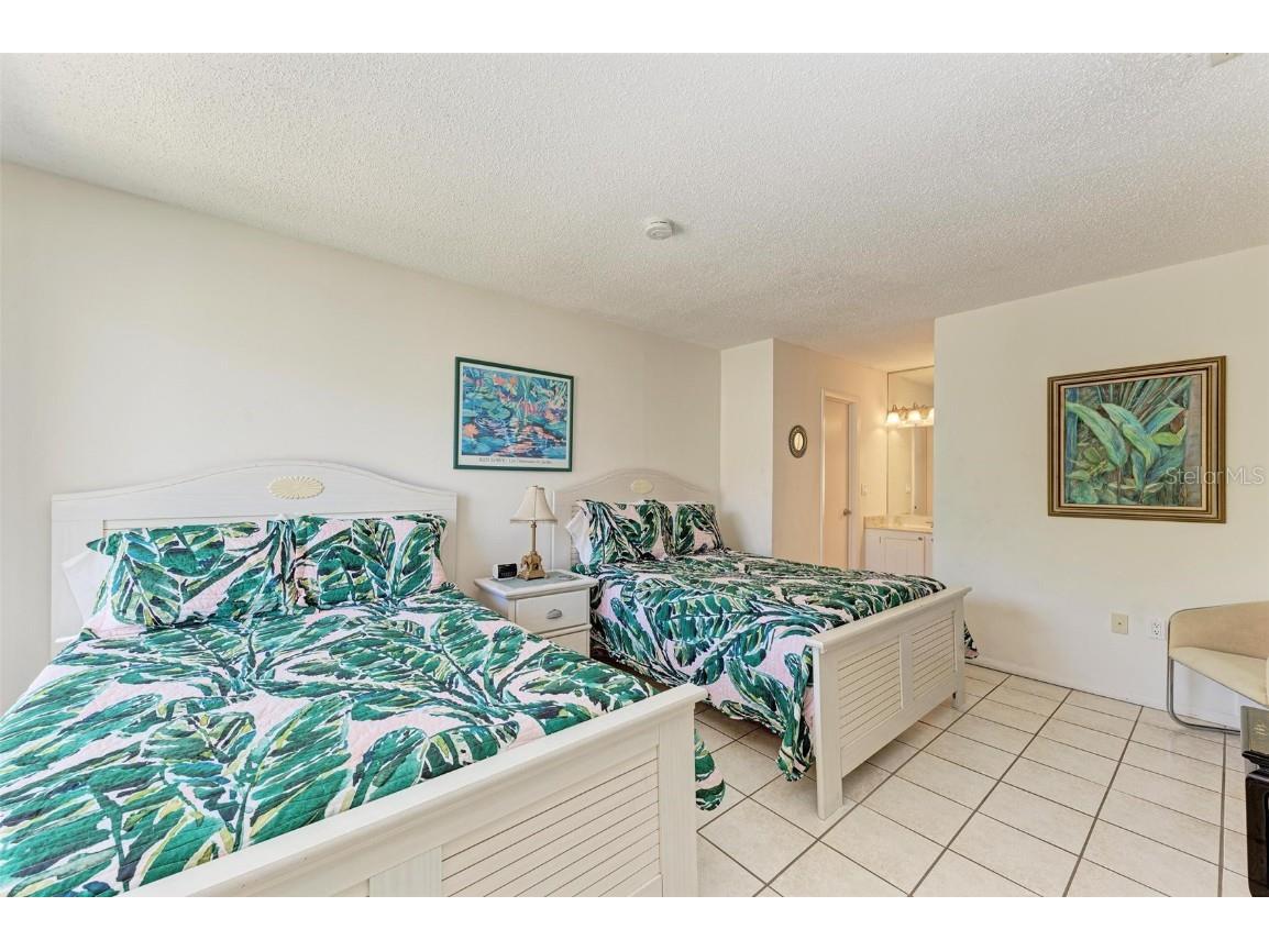 6157 Midnight Pass Road #C12 Sarasota FL 34242 A4618161 image18