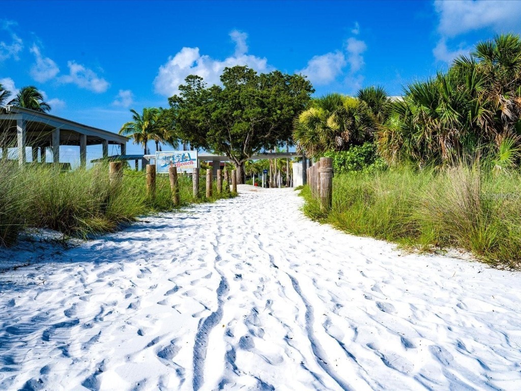 6157 Midnight Pass Road #D31 Sarasota FL 34242 N6137862 image39