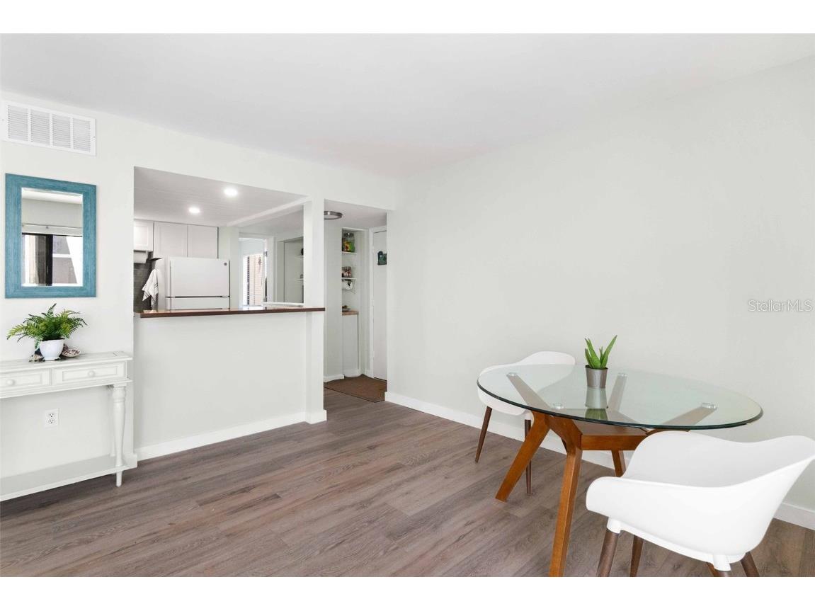 6157 Midnight Pass Road #D31 Sarasota FL 34242 N6137862 image5