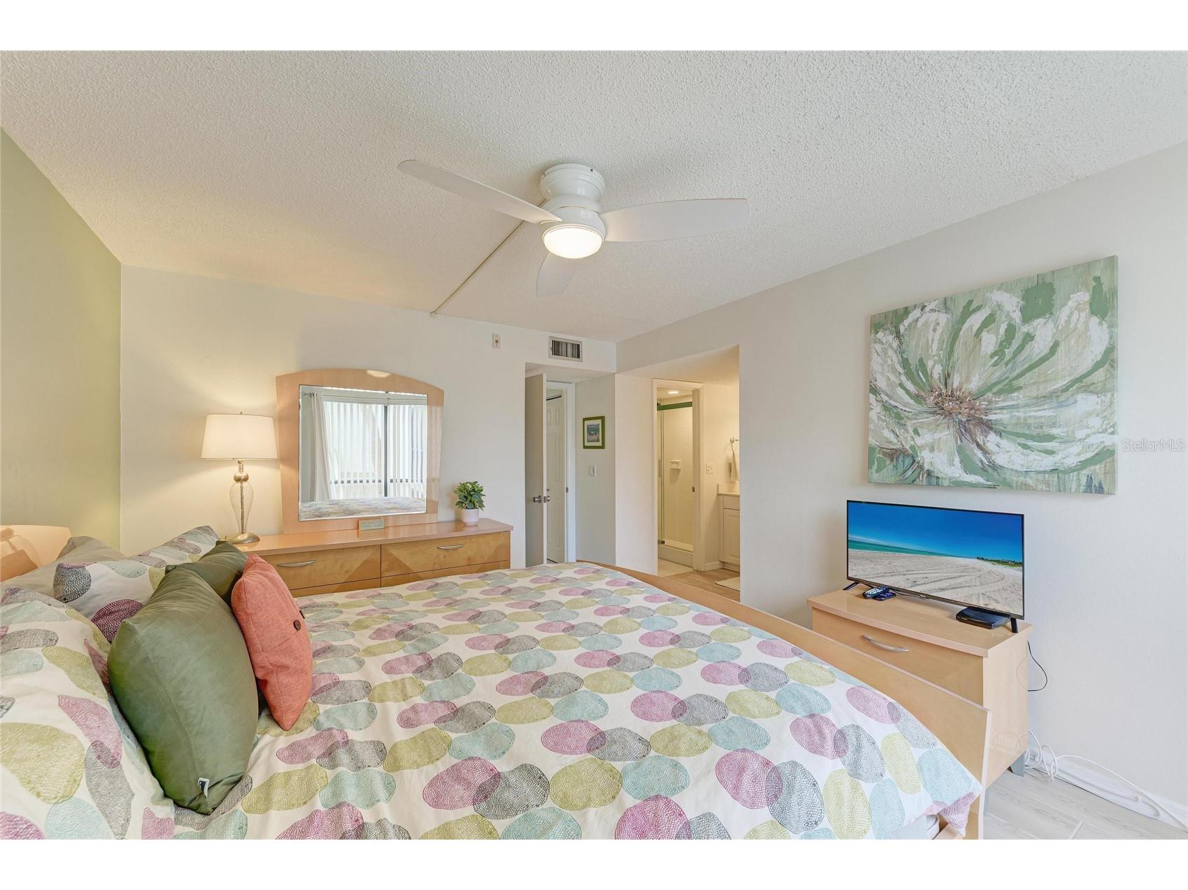 6157 Midnight Pass Road #E12 Sarasota FL 34242 A4698724 image22