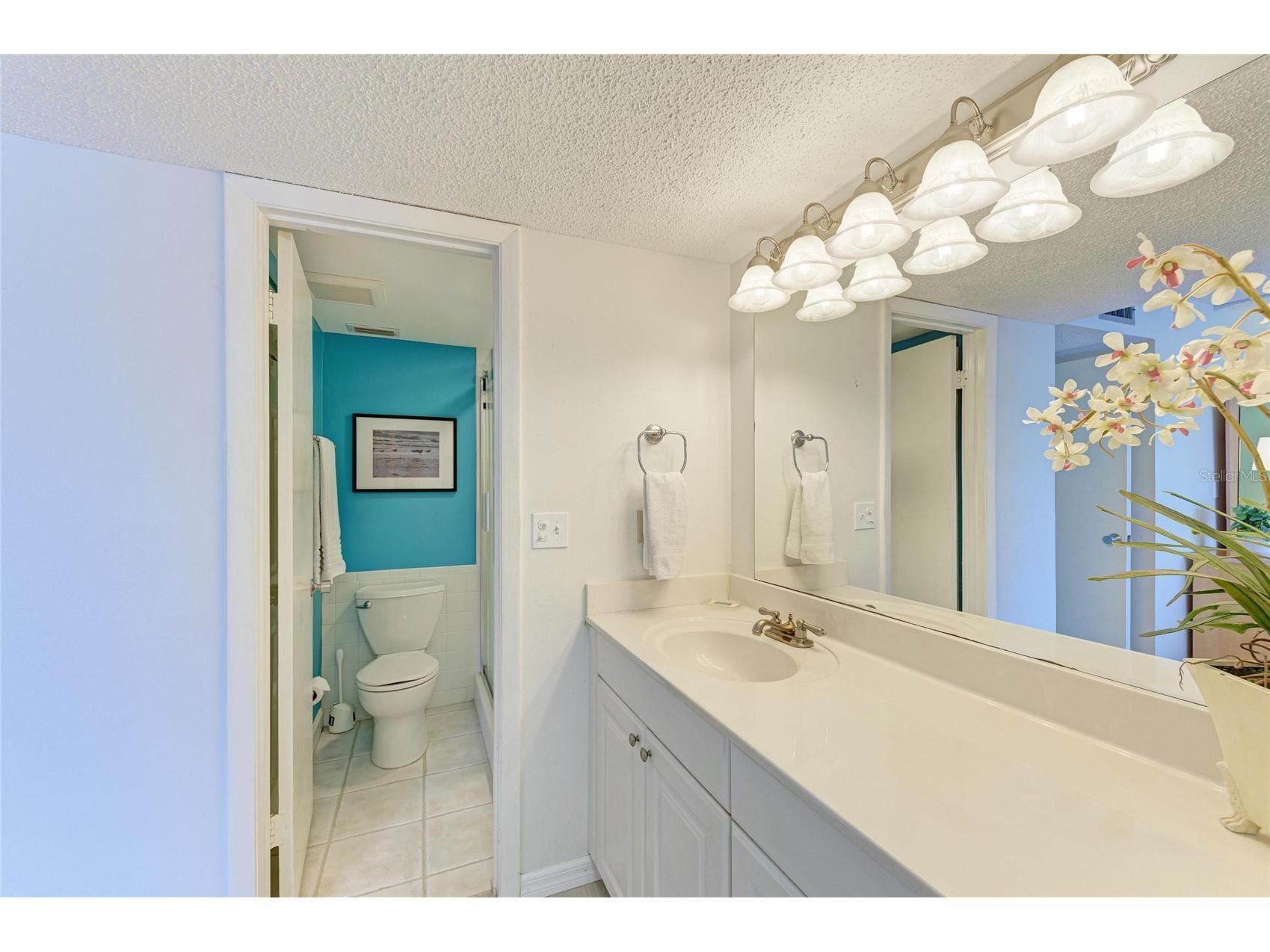 6157 Midnight Pass Road #E12 Sarasota FL 34242 A4698724 image25