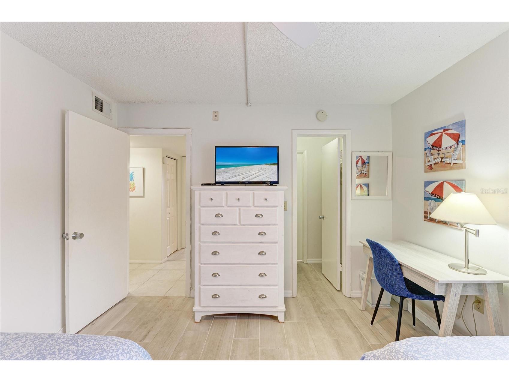 6157 Midnight Pass Road #E12 Sarasota FL 34242 A4698724 image28