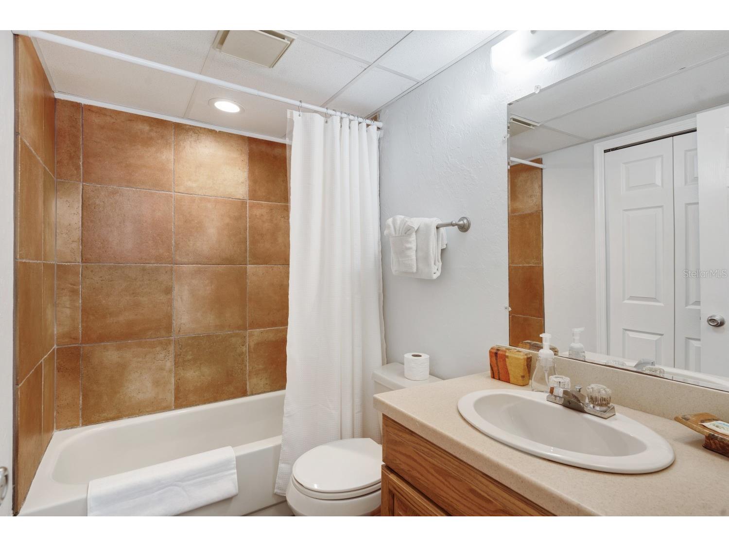 6157 Midnight Pass Road #E22 Sarasota FL 34242 A4684348 image15