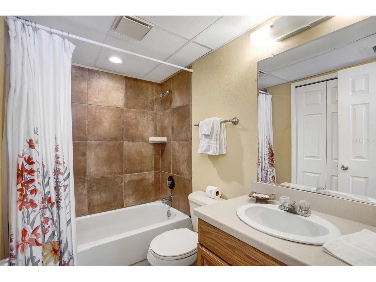 6157 Midnight Pass Road #E22 Sarasota FL 34242 A4684348 image36