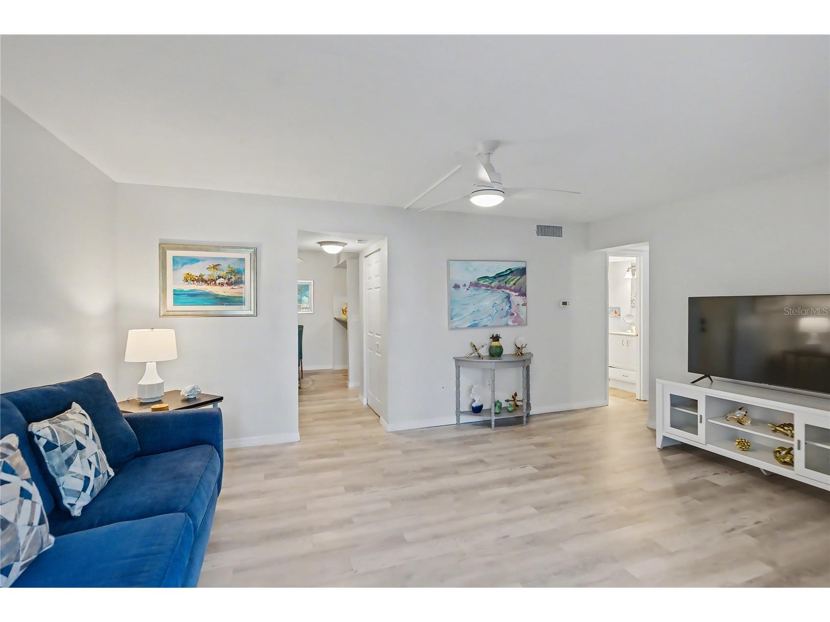 6157 Midnight Pass Road #E23 Sarasota FL 34242 A4675237 image10