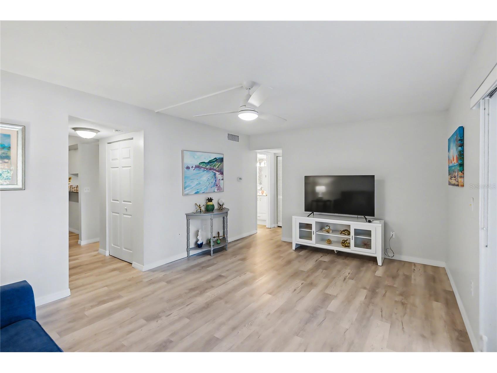 6157 Midnight Pass Road #E23 Sarasota FL 34242 A4675237 image11