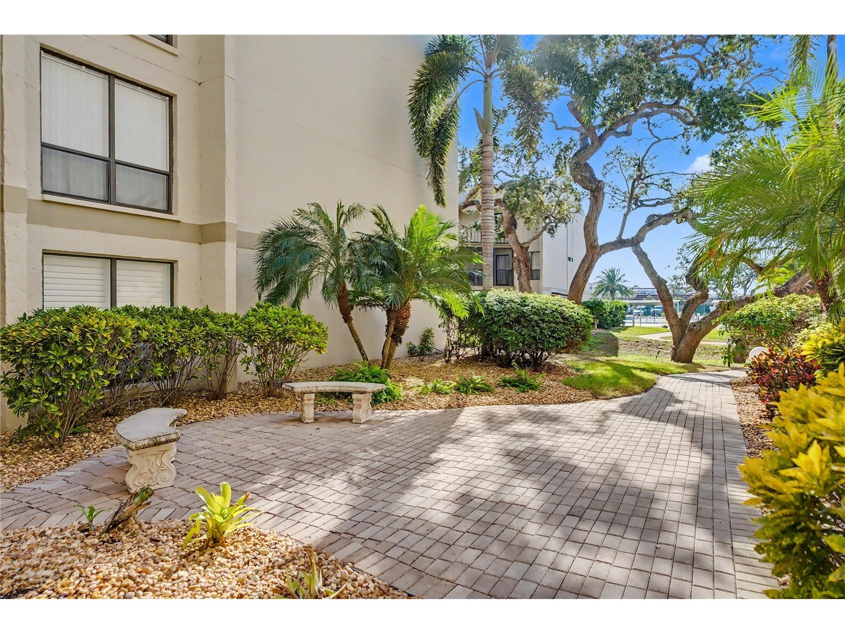 6157 Midnight Pass Road #E23 Sarasota FL 34242 A4675237 image32
