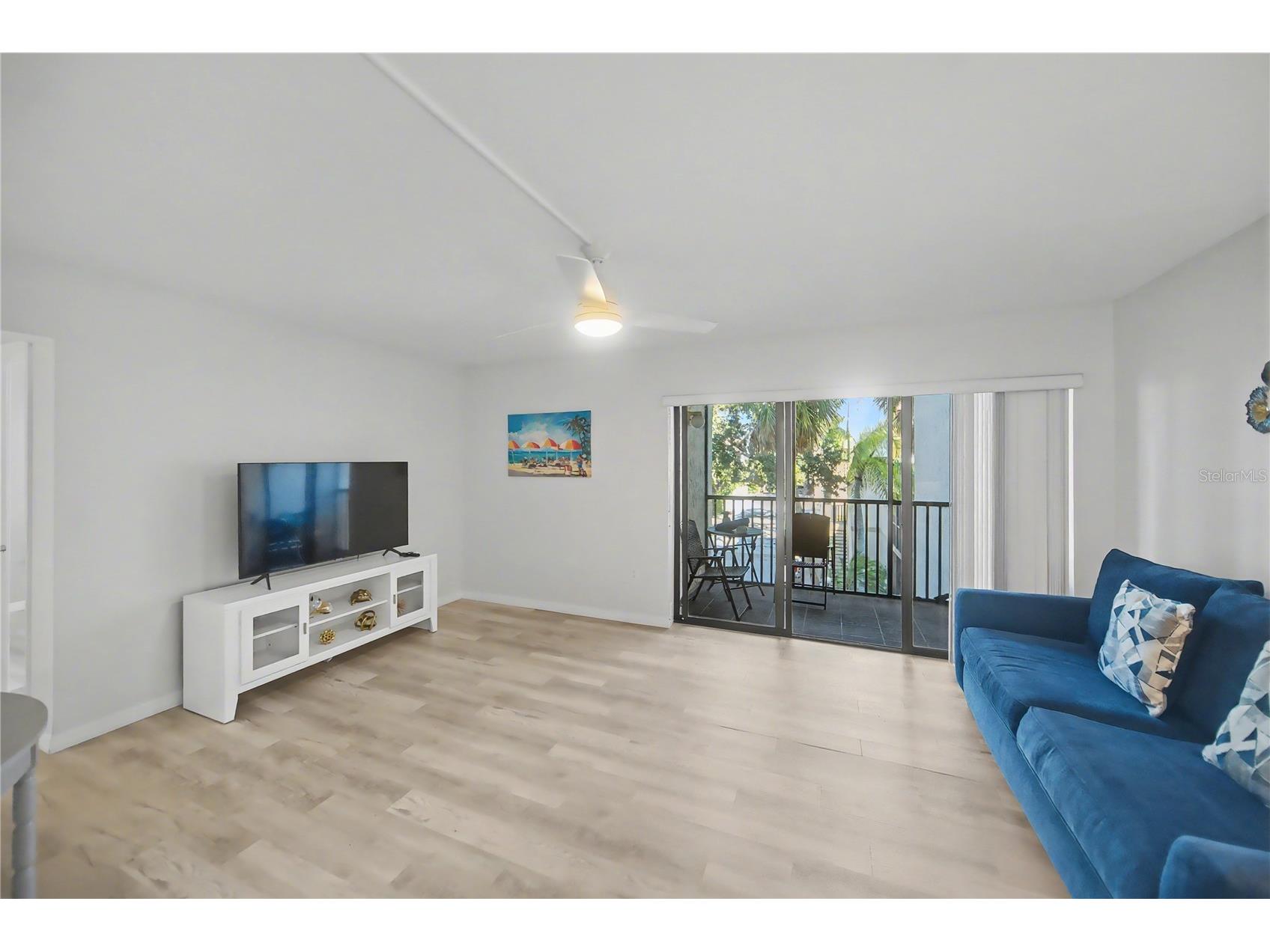 6157 Midnight Pass Road #E23 Sarasota FL 34242 A4675237 image8