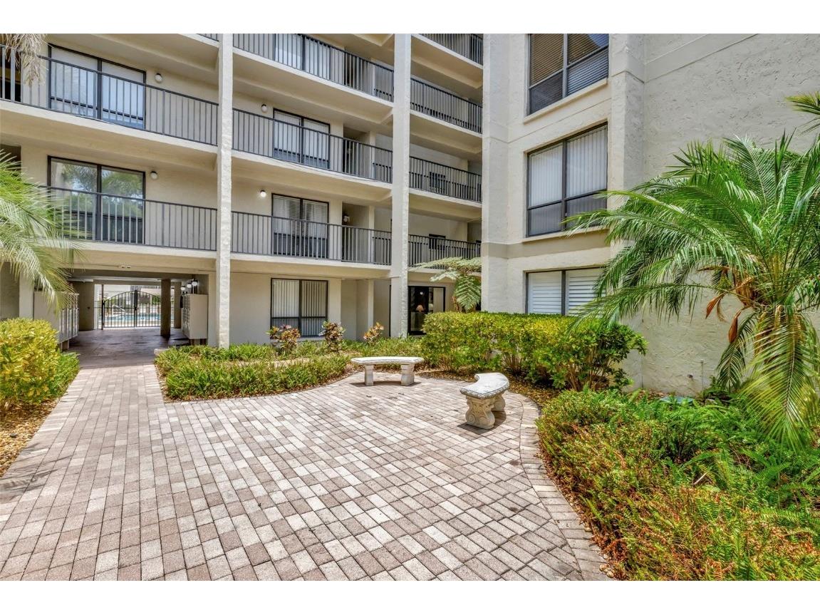 6157 Midnight Pass Road #E24 Sarasota FL 34242 A4663201 image1