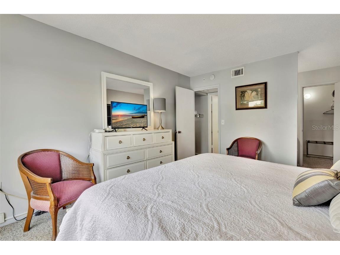 6157 Midnight Pass Road #E24 Sarasota FL 34242 A4663201 image14