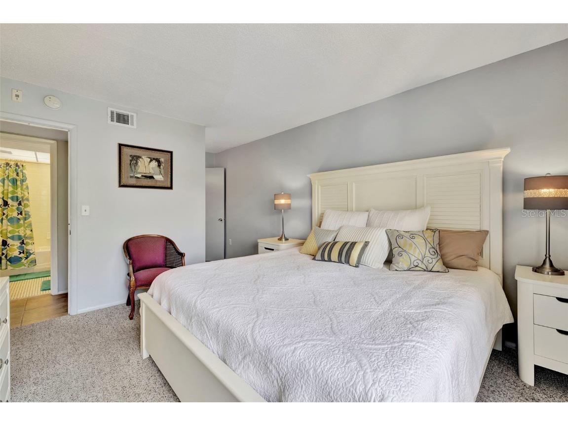 6157 Midnight Pass Road #E24 Sarasota FL 34242 A4663201 image15