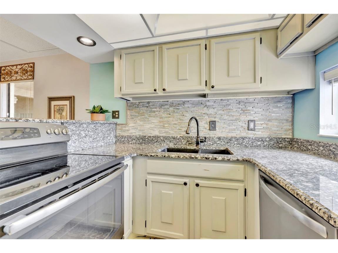 6157 Midnight Pass Road #E24 Sarasota FL 34242 A4663201 image20