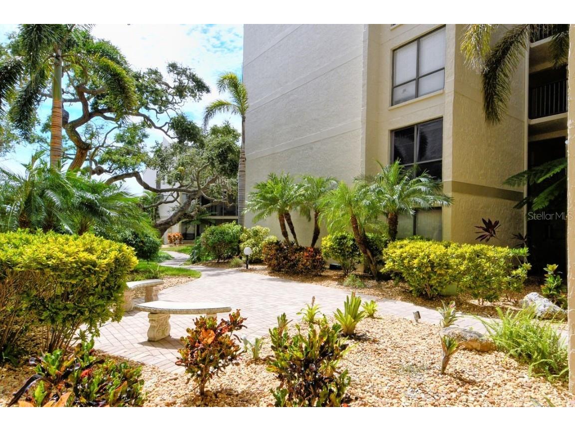 6157 Midnight Pass Road #E63 Sarasota FL 34242 A4662792 image30