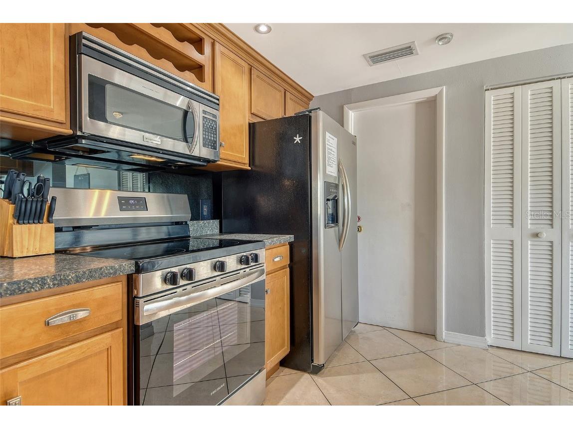 6157 Midnight Pass Road #G22 Sarasota FL 34242 A4673150 image16