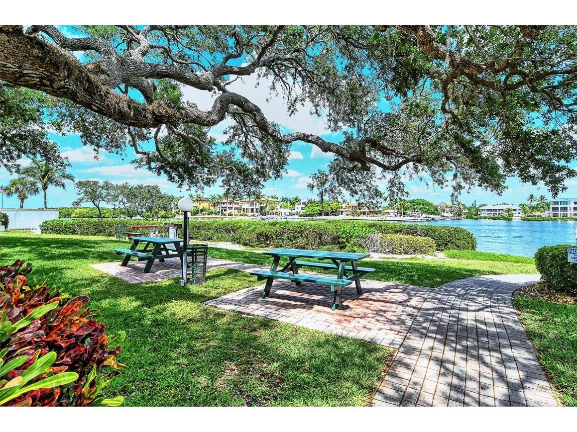 6157 Midnight Pass Road #G22 Sarasota FL 34242 A4673150 image36