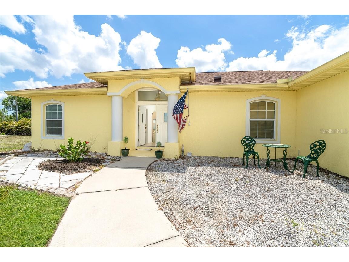 6158 Cavan Street Englewood FL 34224 D6142591 image1
