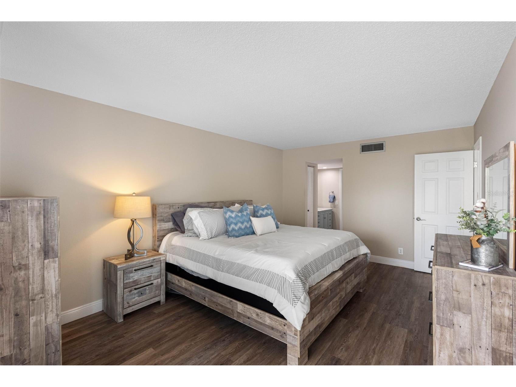 6158 Palma Del Mar Boulevard S #305 Saint Petersburg FL 33715 TB8509636 image24