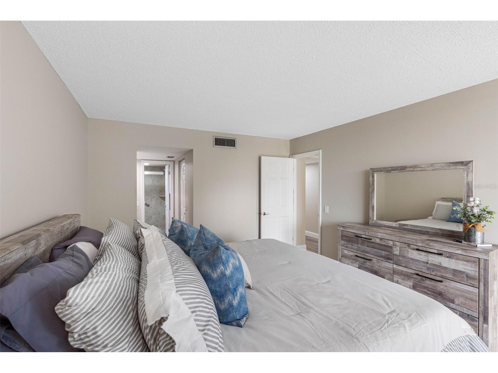 6158 Palma Del Mar Boulevard S #305 Saint Petersburg FL 33715 TB8509636 image28