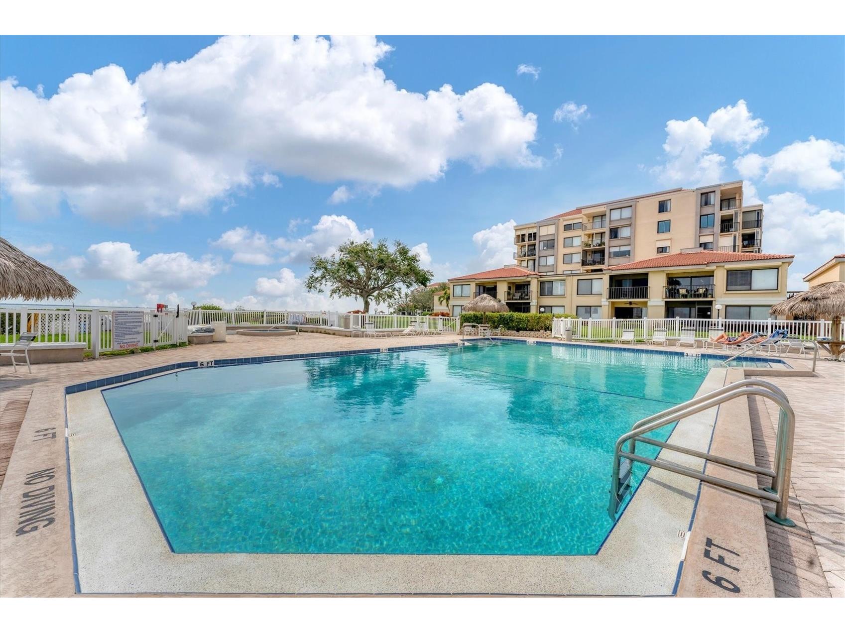 6158 Palma Del Mar Boulevard S #504 Saint Petersburg FL 33715 A4668313 image2