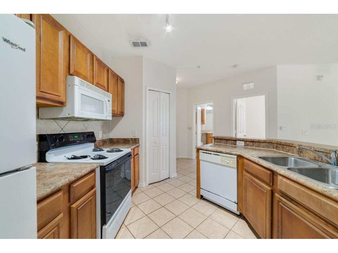 6159 Metrowest Boulevard #204 Orlando FL 32835 O6333928 image2