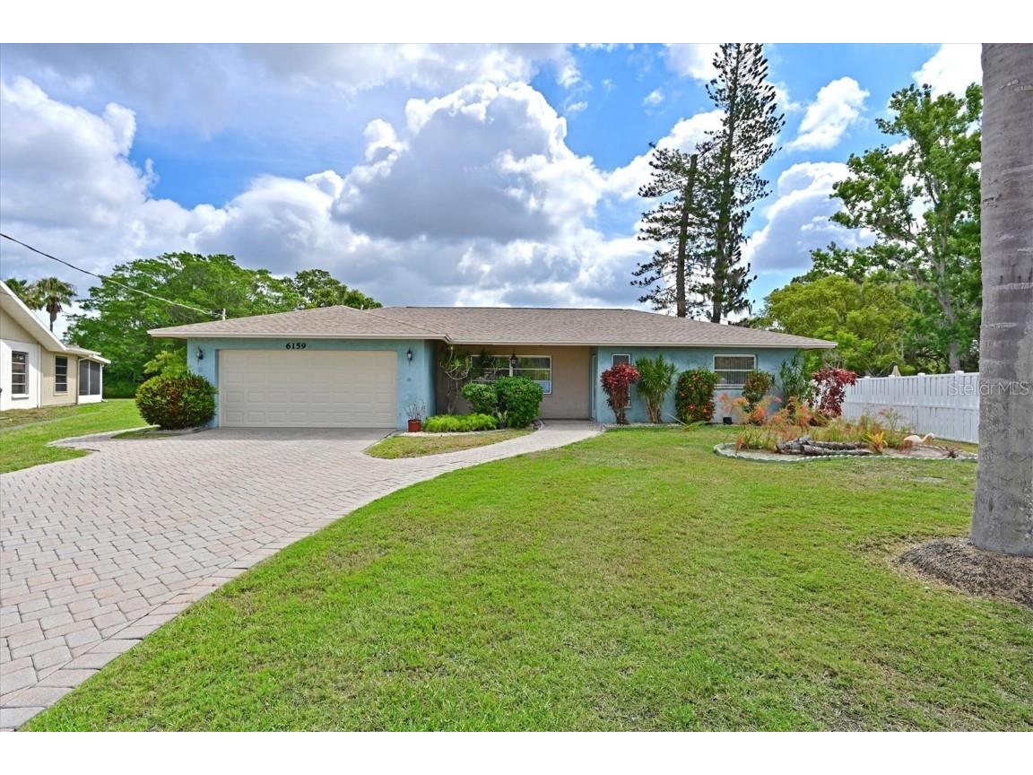 6159 Rockefeller Avenue Sarasota FL 34231 A4571742 image1