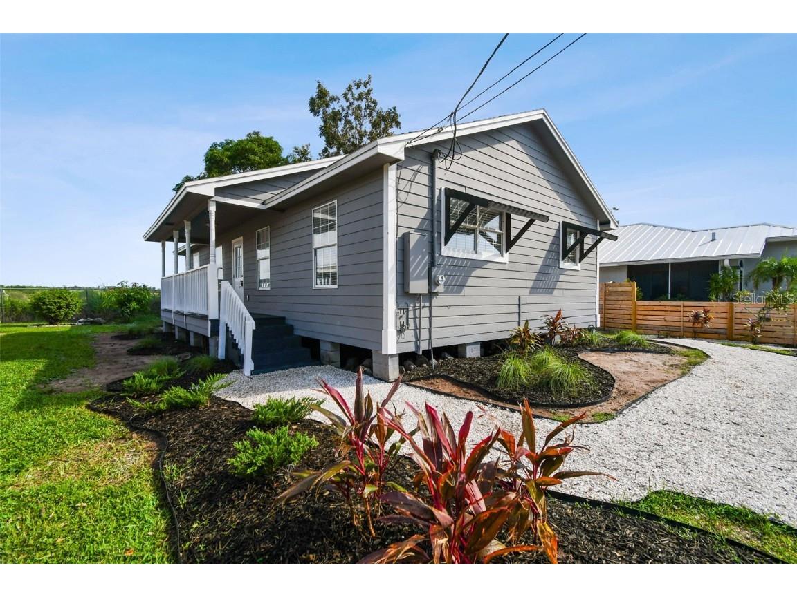 616 30th Street E Palmetto FL 34221 A4626547 image1