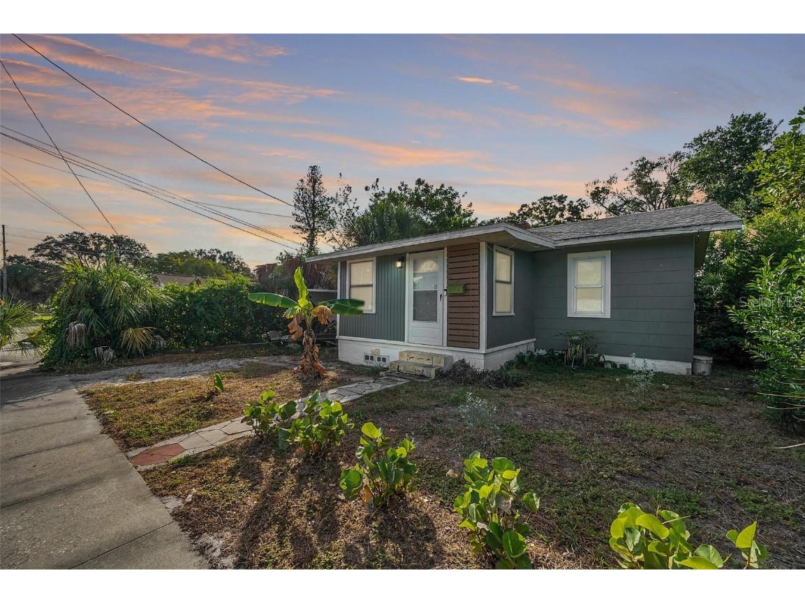 616 35th Avenue S Saint Petersburg FL 33705 U8219258 image1
