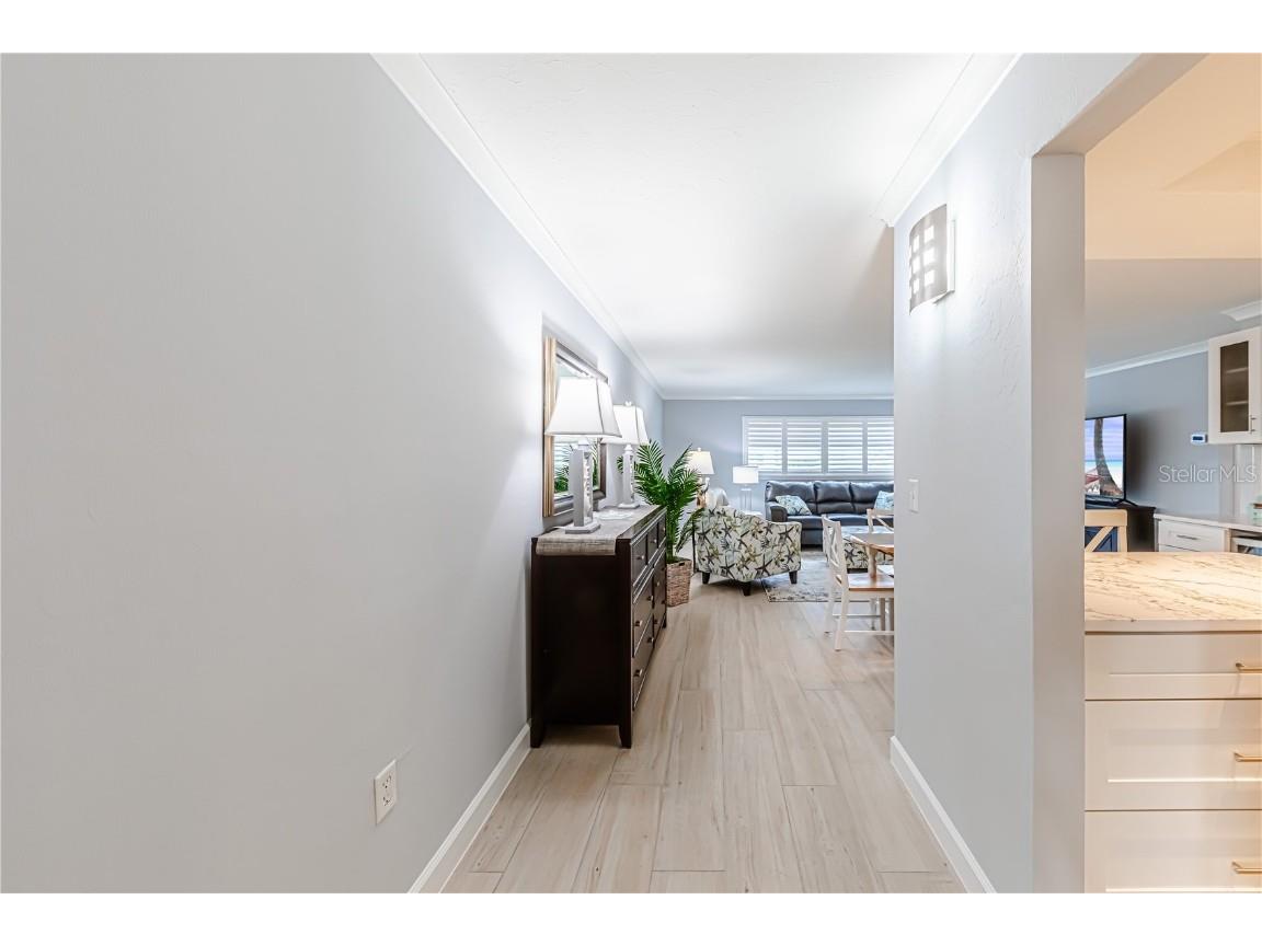 616 Flamingo Drive #102 Venice FL 34285 N6139347 image3