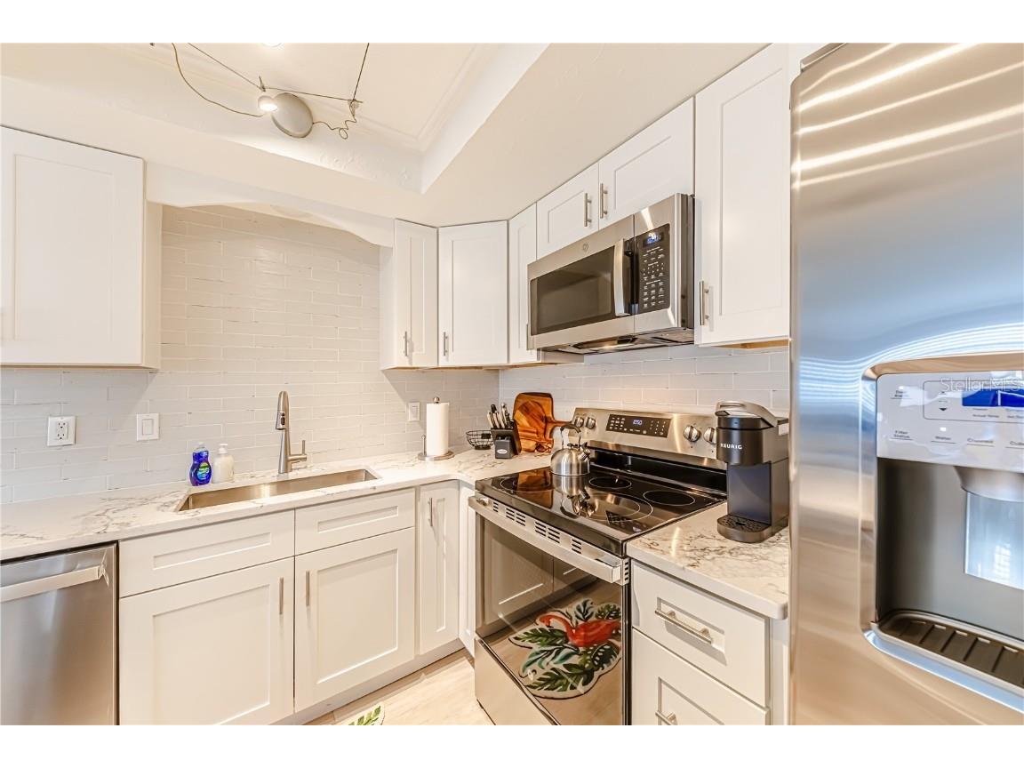 616 Flamingo Drive #102 Venice FL 34285 N6139347 image8