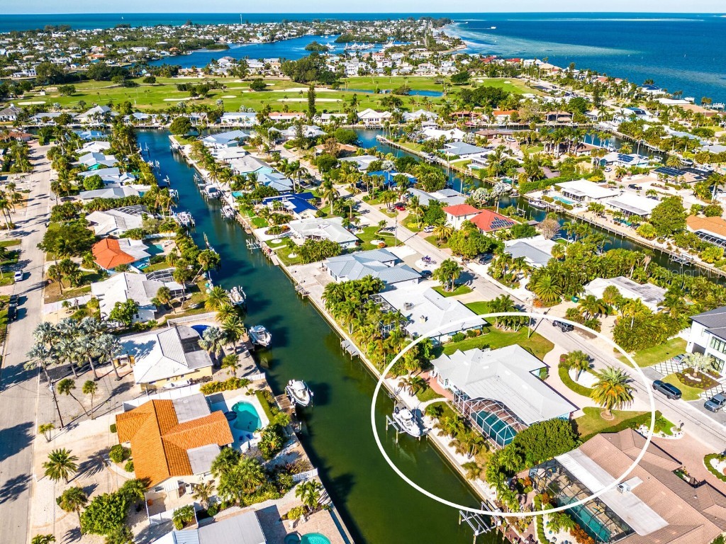 616 Foxworth Lane Holmes Beach FL 34217 A4590635 image1