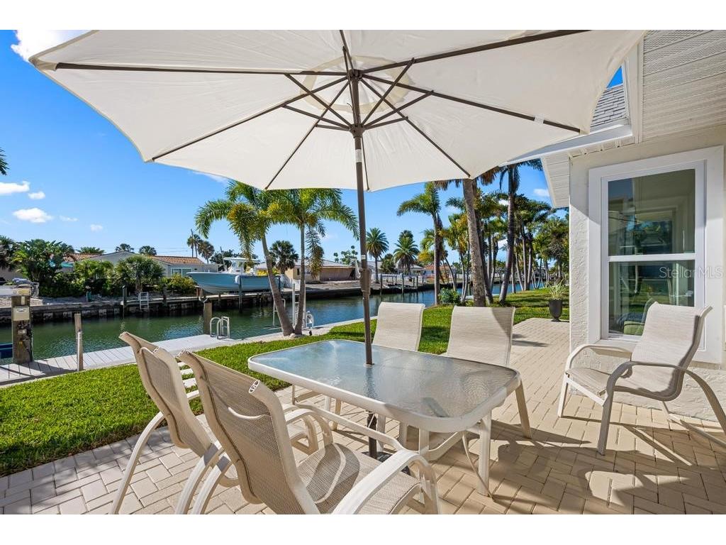 616 Foxworth Lane Holmes Beach FL 34217 A4677576 image100