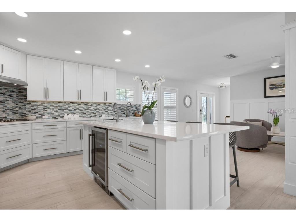 616 Foxworth Lane Holmes Beach FL 34217 A4677576 image15