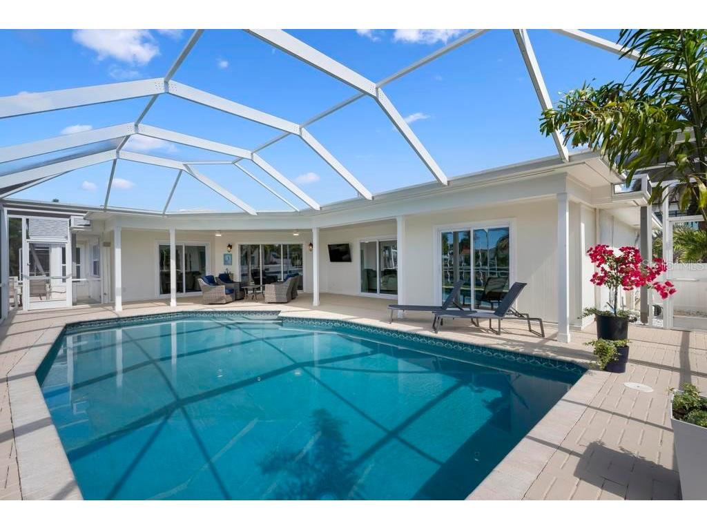 616 Foxworth Lane Holmes Beach FL 34217 A4677576 image22