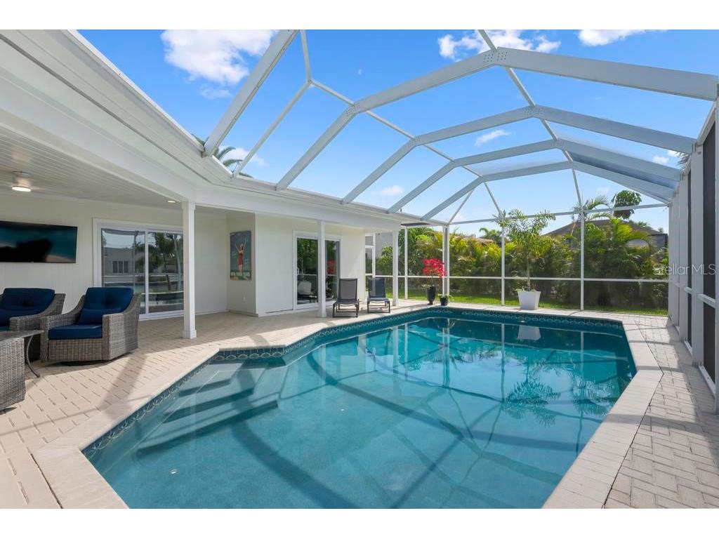 616 Foxworth Lane Holmes Beach FL 34217 A4677576 image23