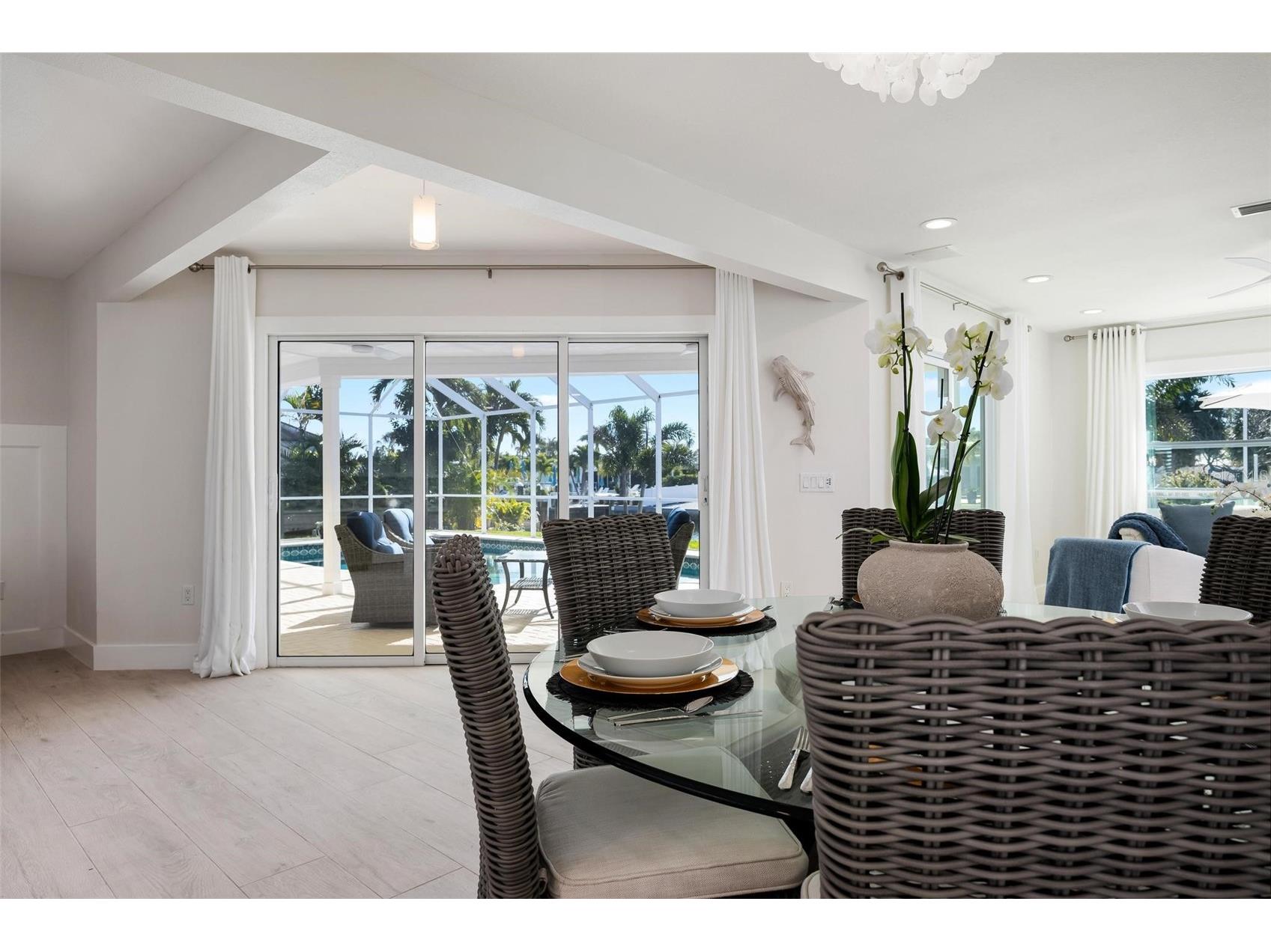616 Foxworth Lane Holmes Beach FL 34217 A4677576 image32