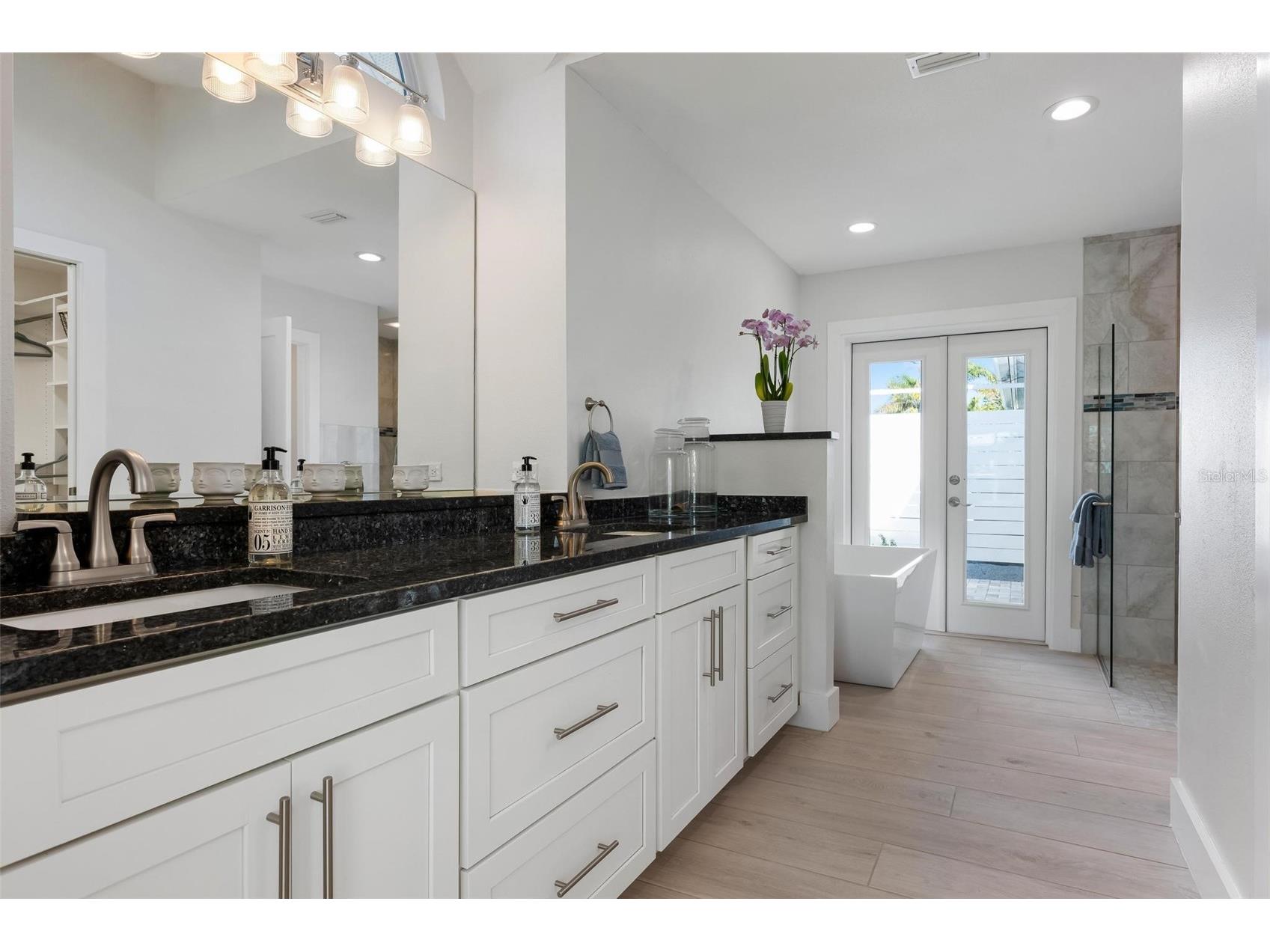 616 Foxworth Lane Holmes Beach FL 34217 A4677576 image42